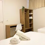 Smart - Cave By The Sea Apartment *